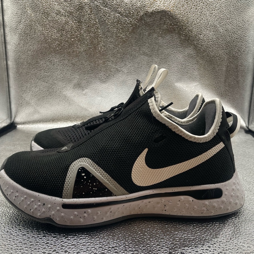 Nike PG 4 Men’s Sneaker